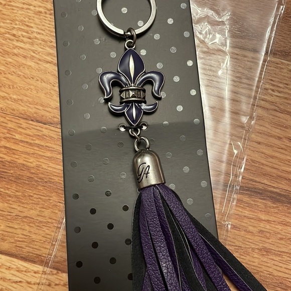 NIP Grace Adele Boleyn Purse Charm in Grape - Picture 2 of 4